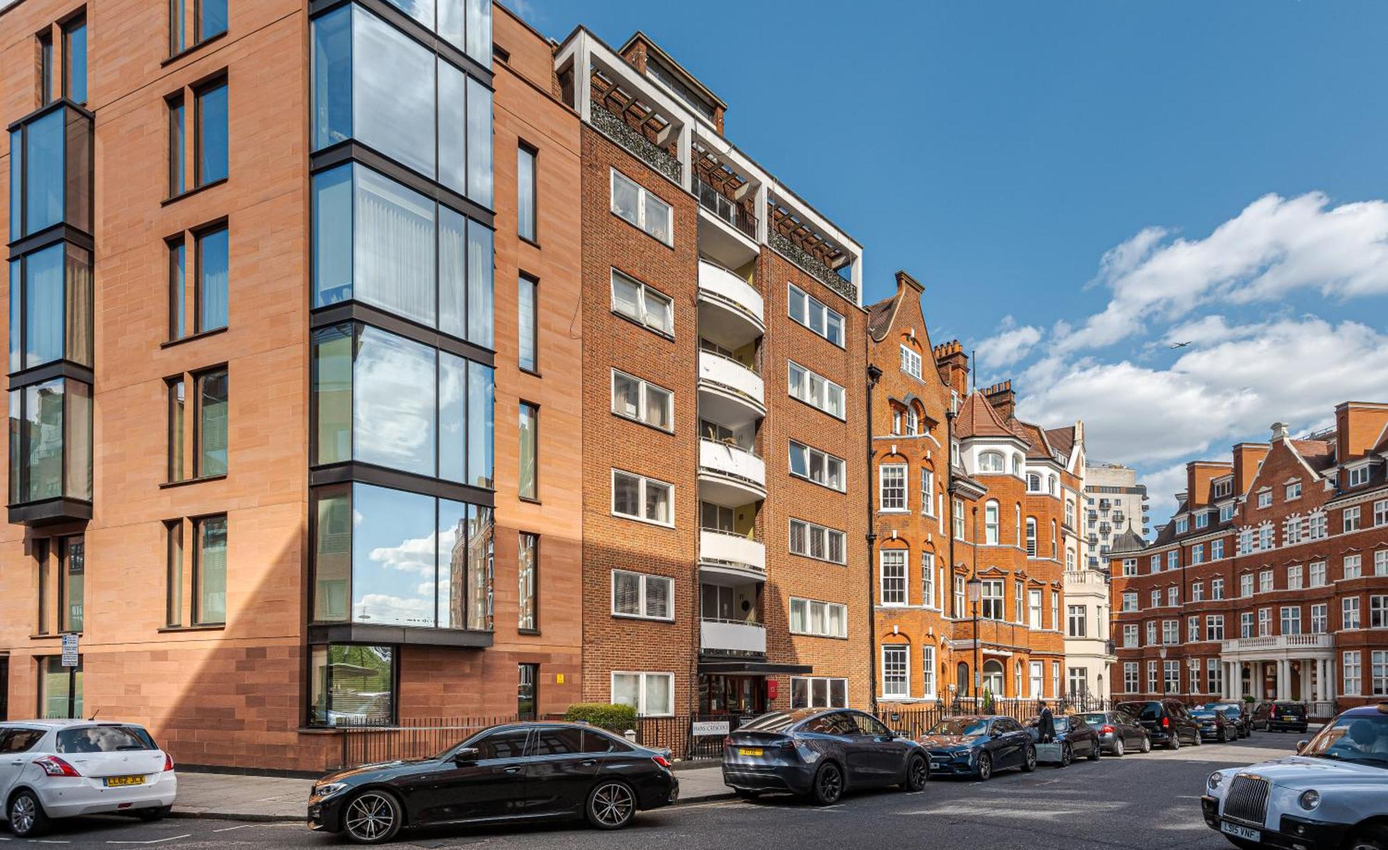 Modern 2Bd Apartment With Ac And Harrods View *